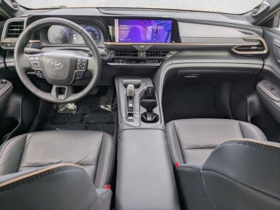 2023 Toyota Crown Limited AWD (Natl)