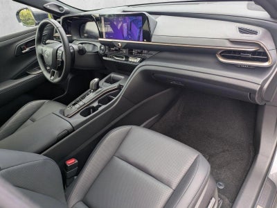 2023 Toyota Crown Limited AWD (Natl)