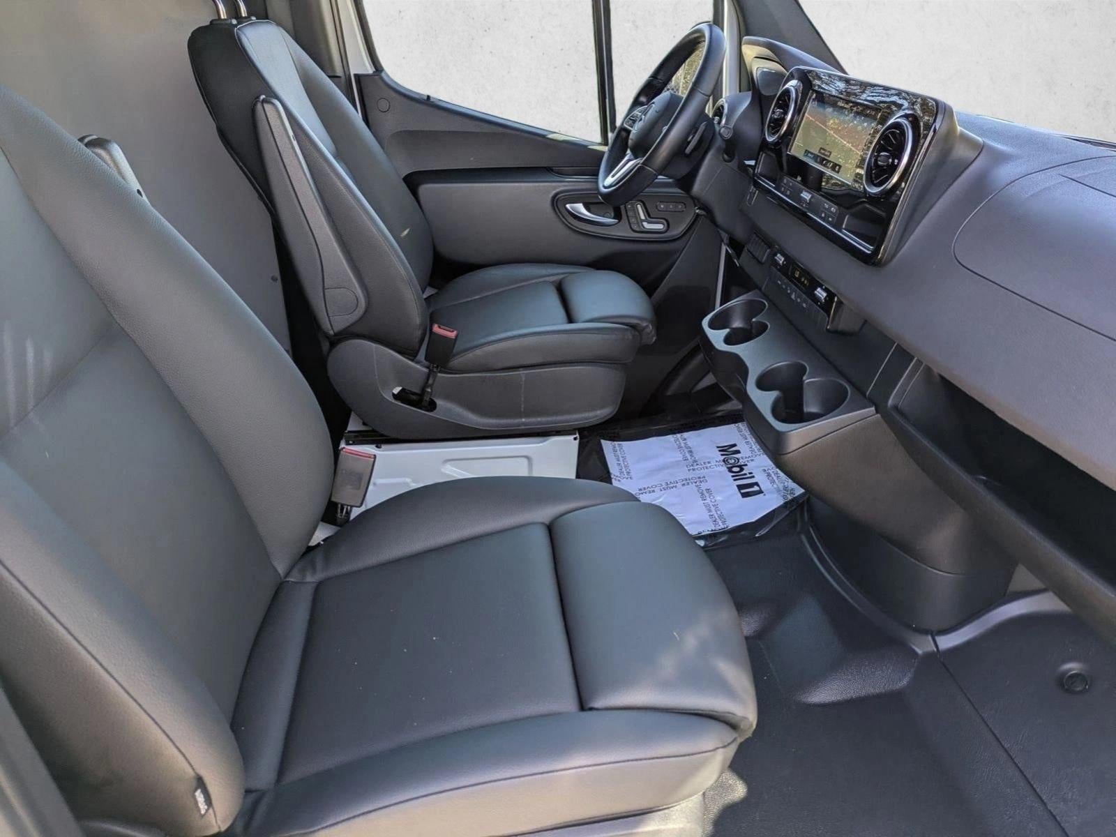 2023 Mercedes-Benz Sprinter Cargo Van 2500 Standard Roof I4 Gas 144" RWD