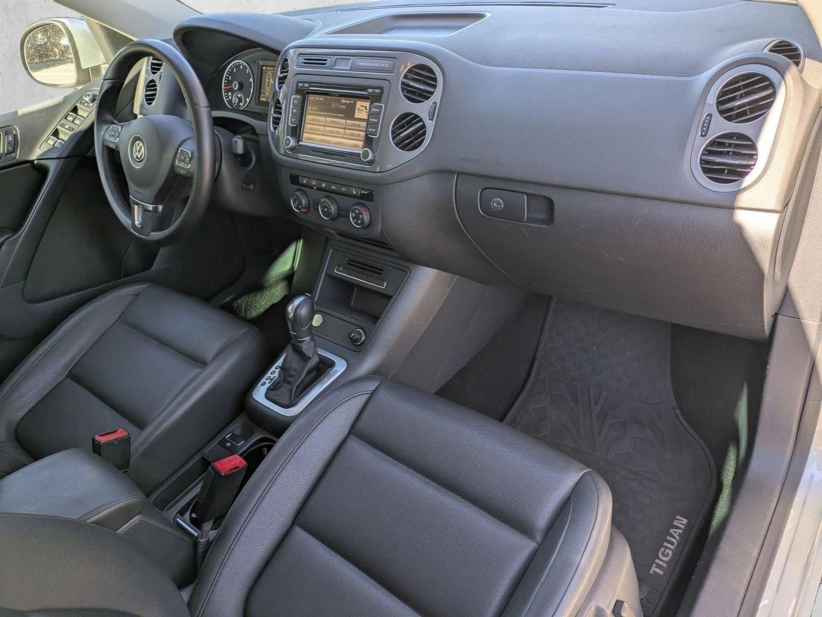 2014 Volkswagen Tiguan 4MOTION 4dr Auto R-Line