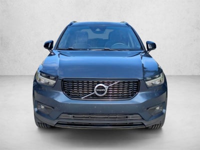 2022 Volvo XC40 T5 AWD R-Design
