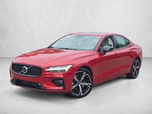 2024 Volvo S60 B5 FWD Plus Dark Theme