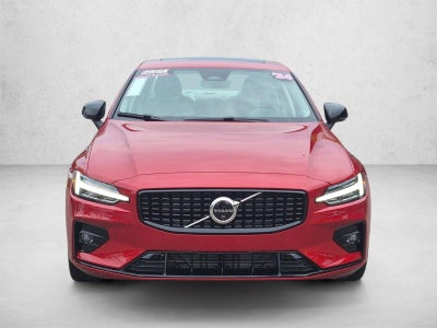2024 Volvo S60 B5 FWD Plus Dark Theme