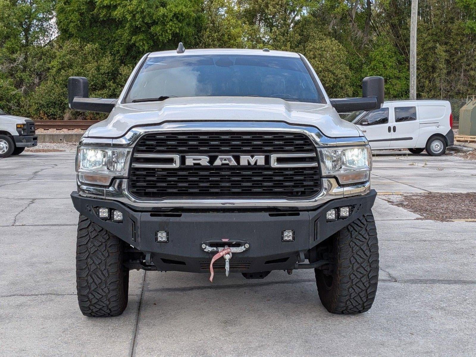 2022 RAM 3500 Big Horn 4x4 Crew Cab 8' Box