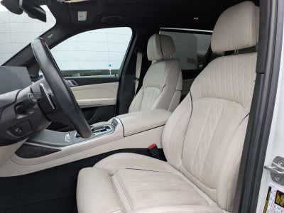2023 BMW X7 xDrive40i Sports Activity Vehicle