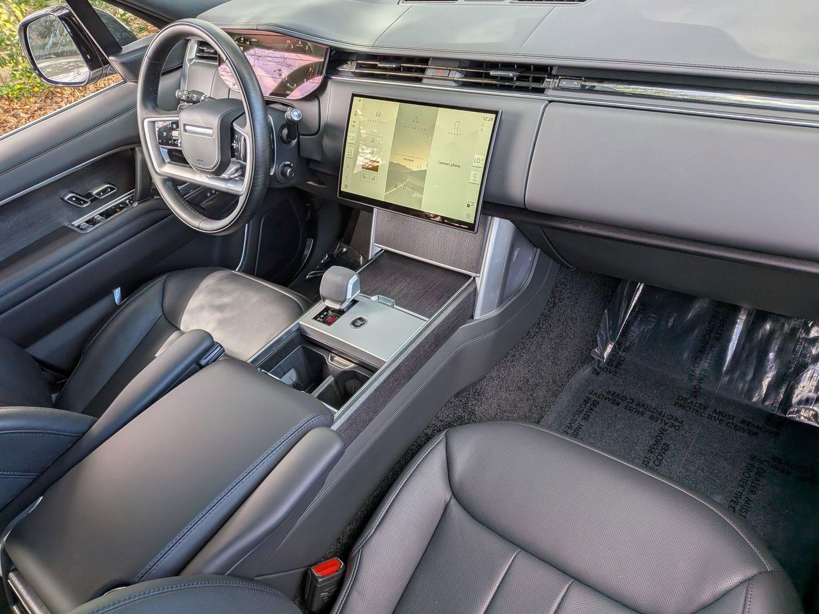 2025 Land Rover Range Rover P530 SE SWB