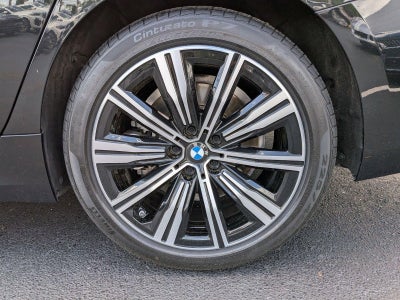 2025 BMW 330i xDrive Sedan