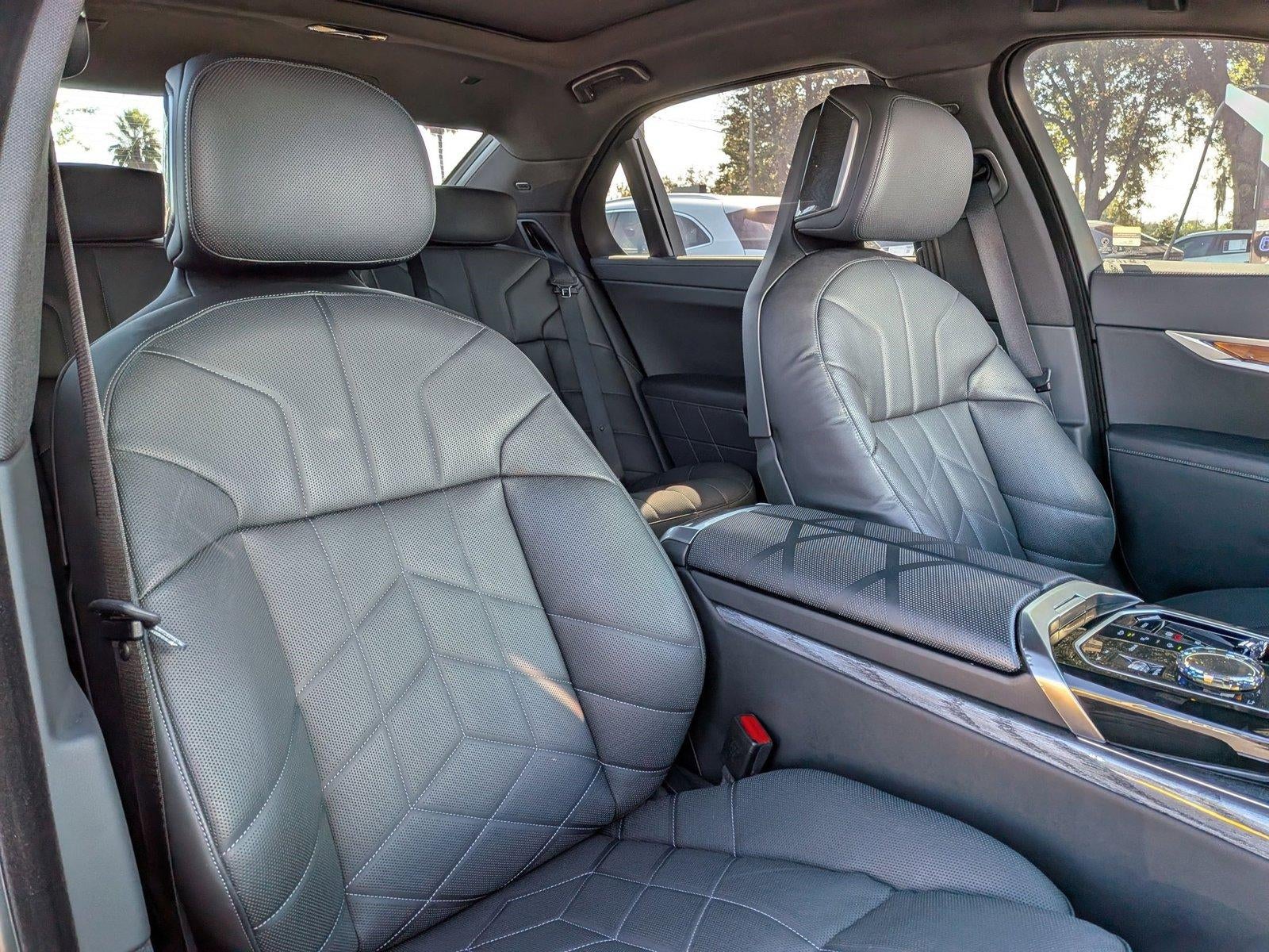 2024 BMW 740i xDrive Sedan