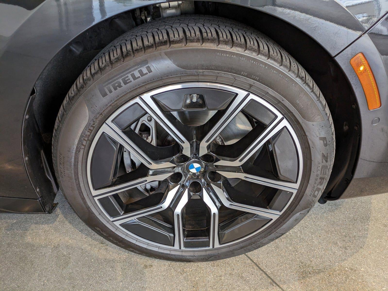 2024 BMW 740i xDrive Sedan