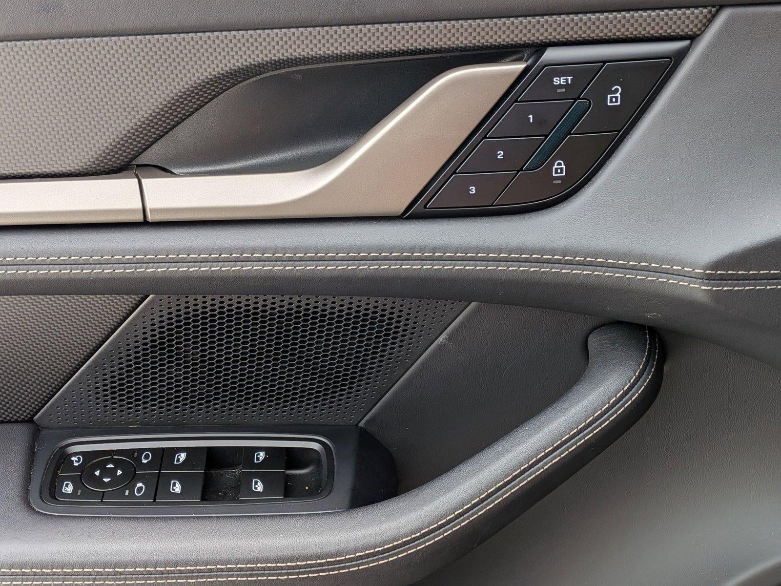 2025 Porsche Taycan Turbo S AWD