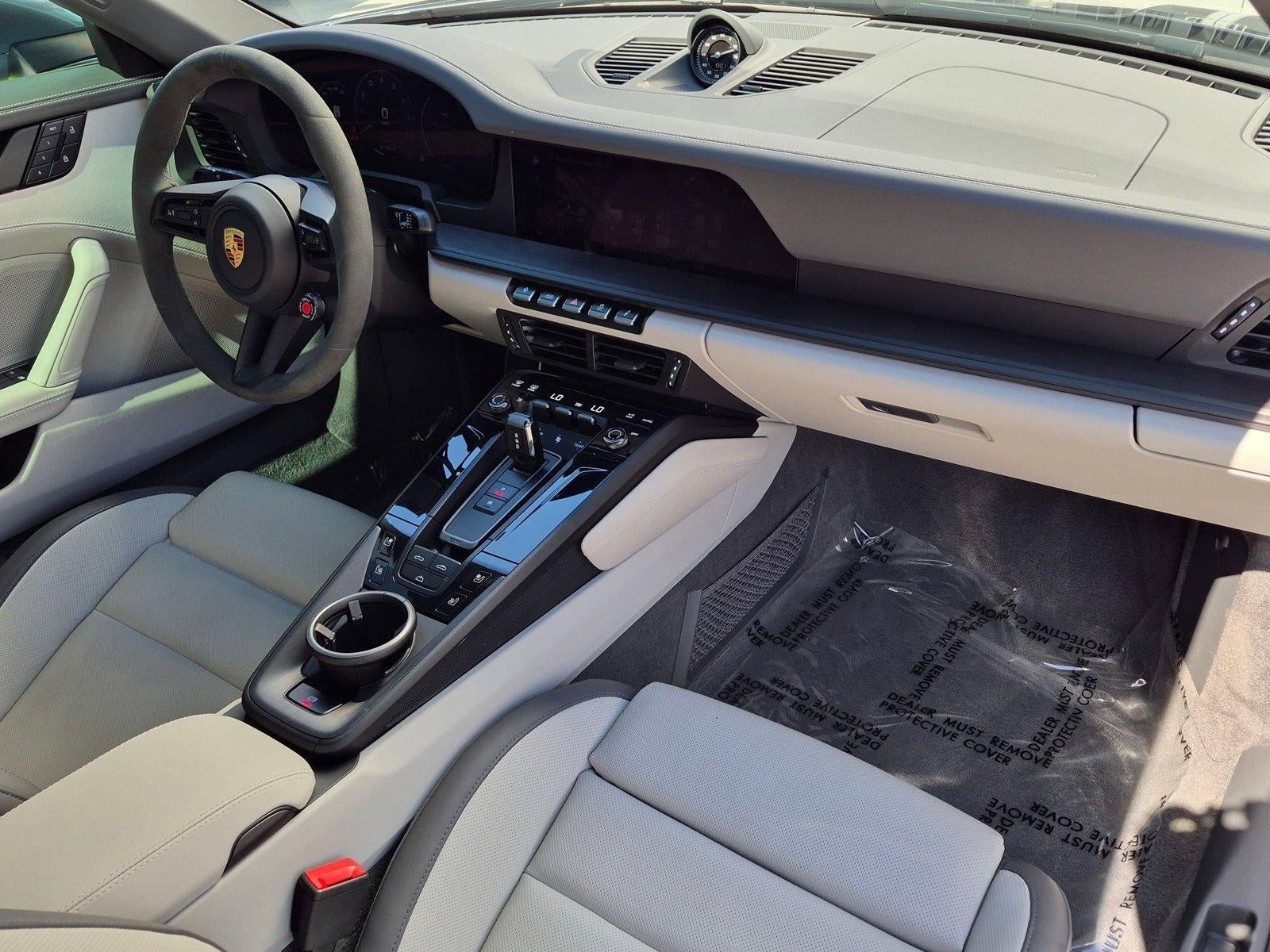 2025 Porsche 911 Carrera GTS Cabriolet
