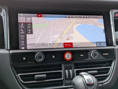 2025 Porsche Macan AWD