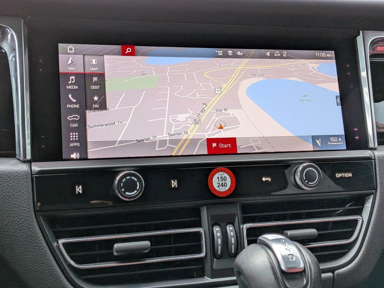 2025 Porsche Macan AWD