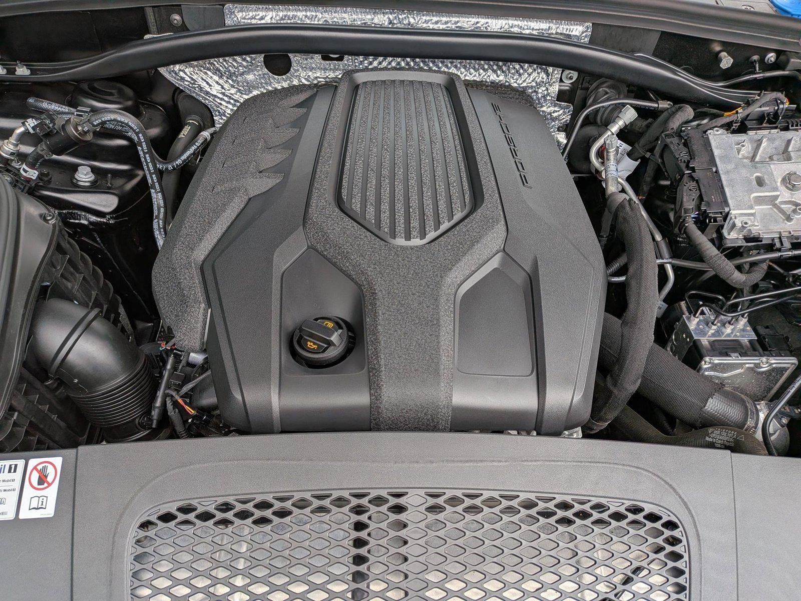 2025 Porsche Macan AWD