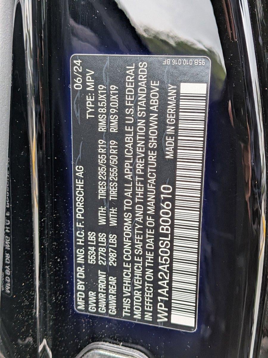 2025 Porsche Macan AWD