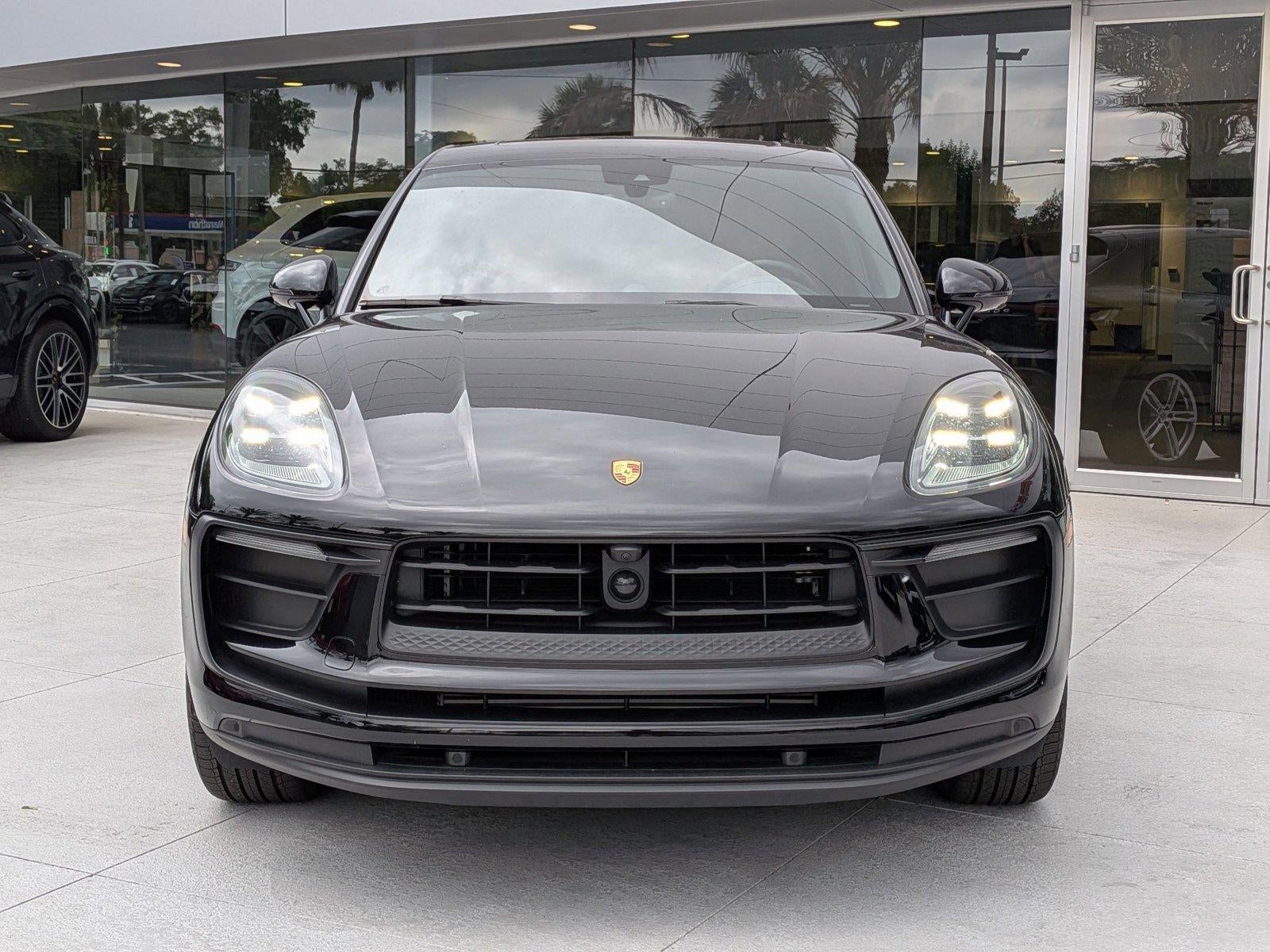2025 Porsche Macan AWD