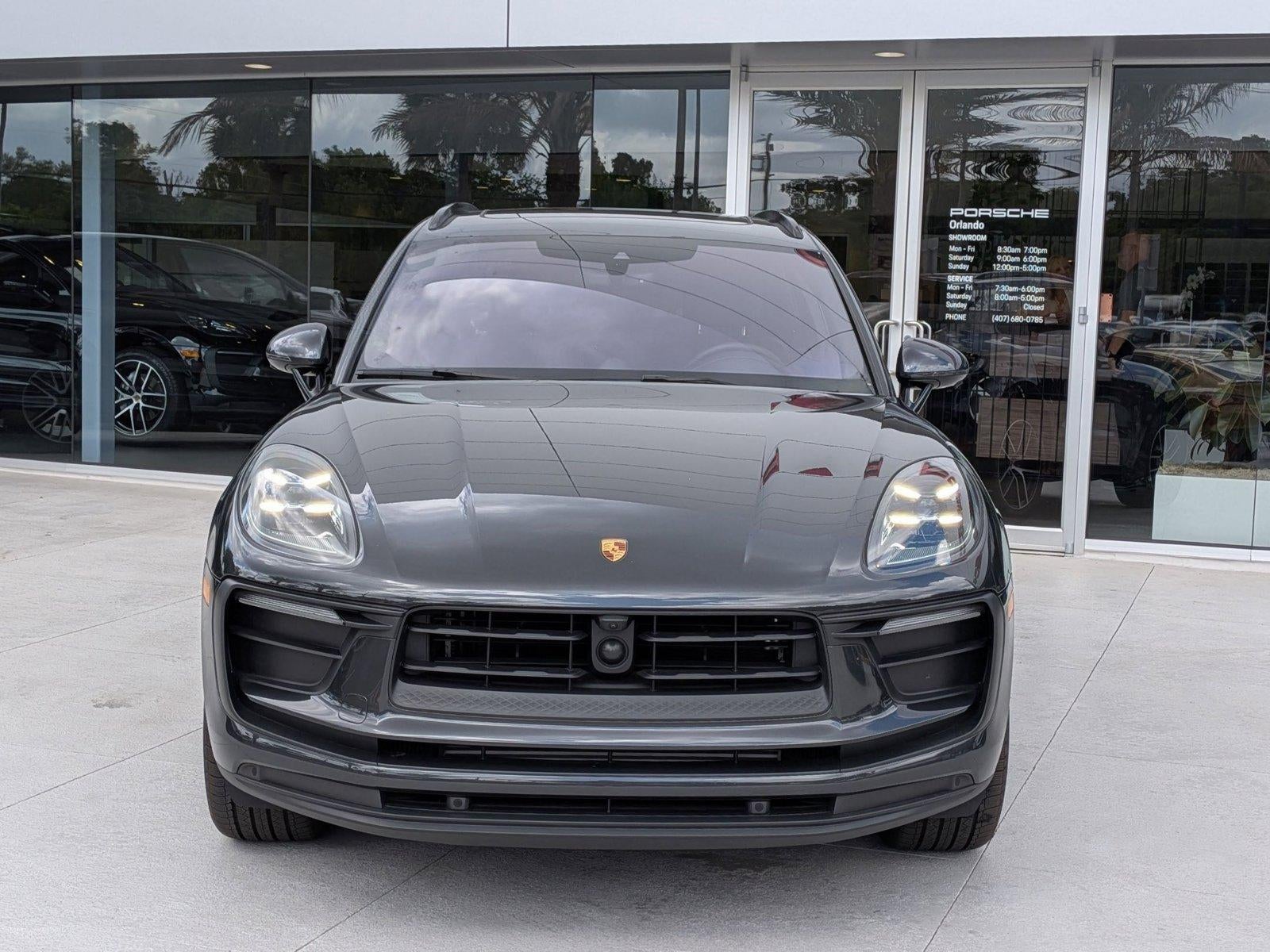 2025 Porsche Macan AWD