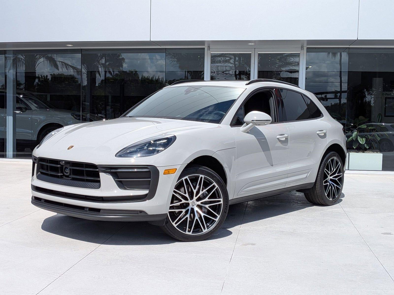 2025 Porsche Macan AWD