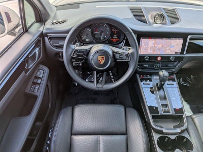 2025 Porsche Macan AWD
