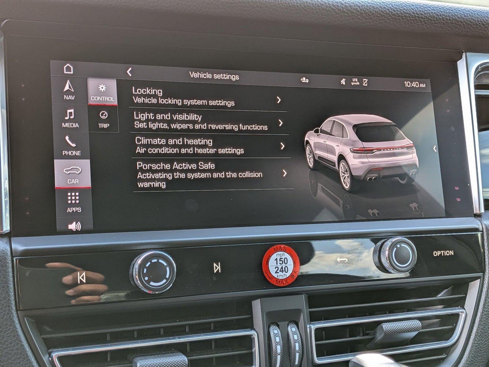 2025 Porsche Macan AWD