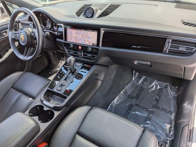 2025 Porsche Macan AWD