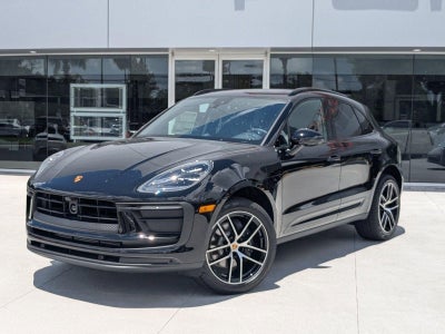 2025 Porsche Macan AWD