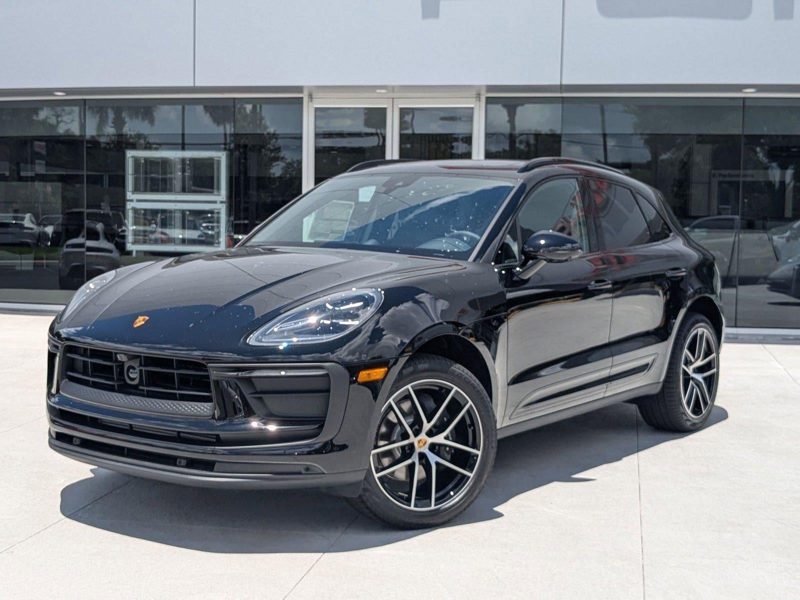 2025 Porsche Macan AWD