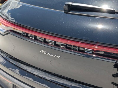 2025 Porsche Macan AWD