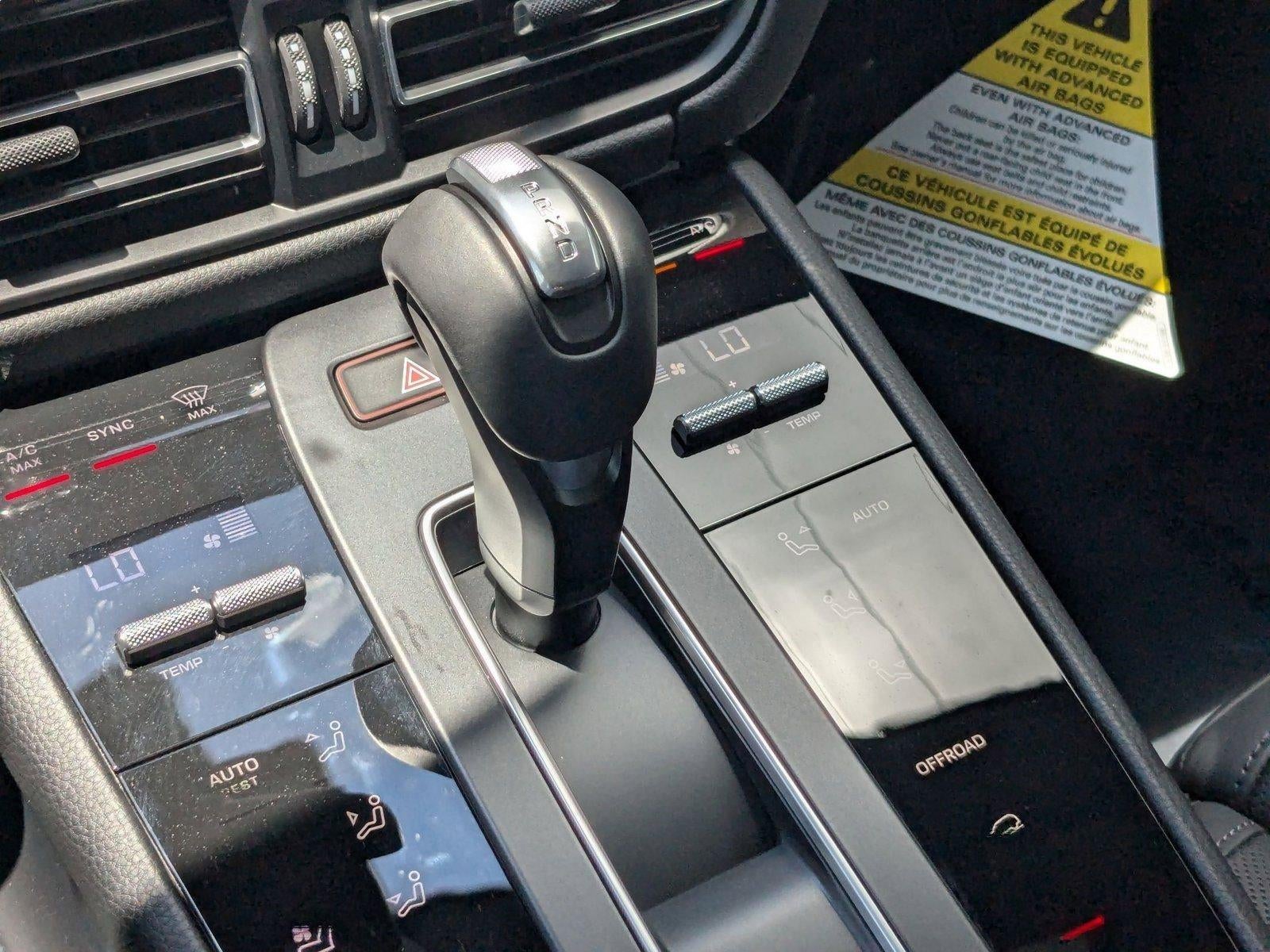 2025 Porsche Macan AWD