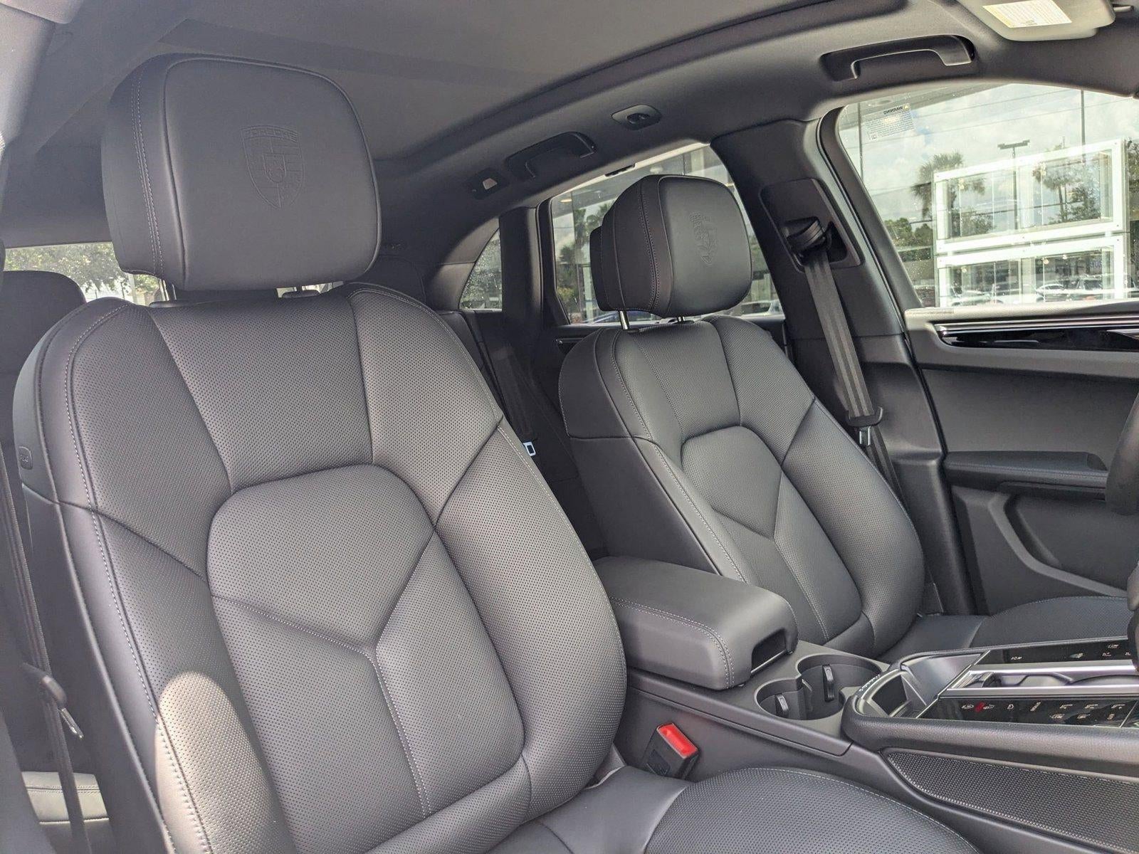 2025 Porsche Macan AWD