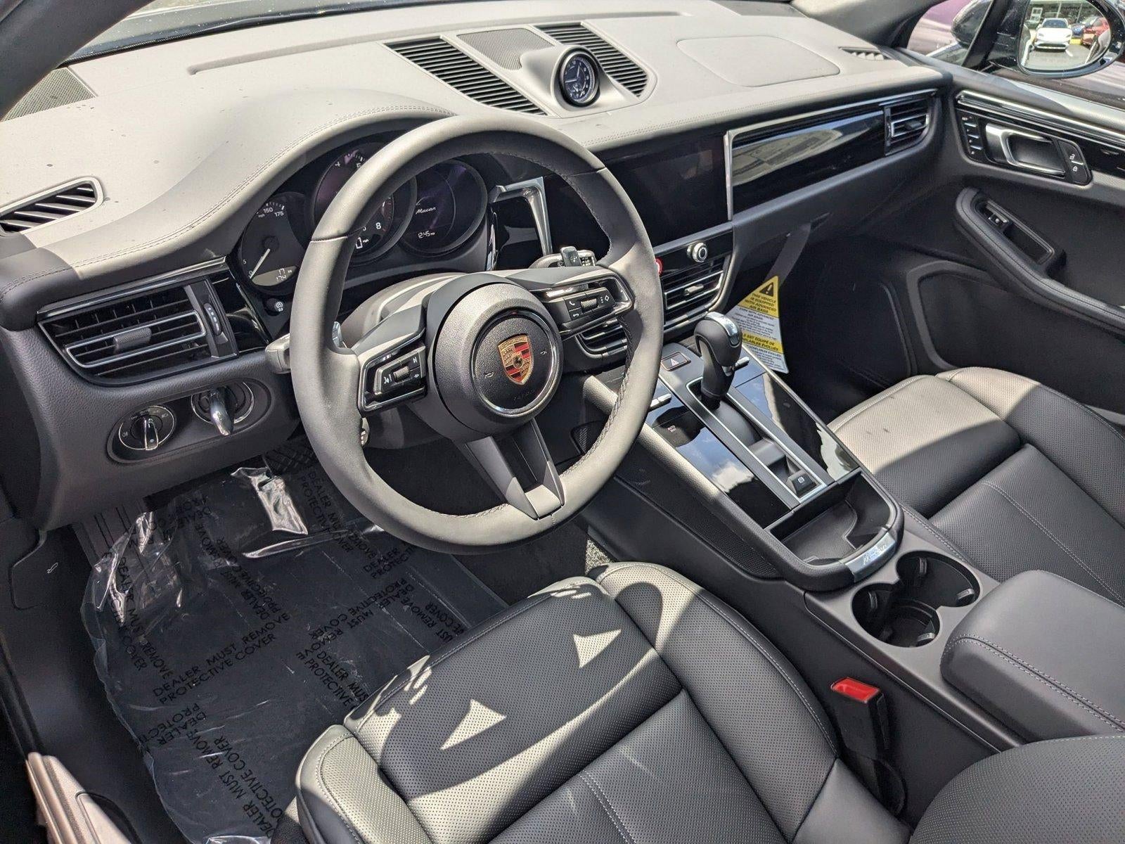 2025 Porsche Macan AWD