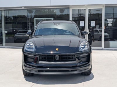 2025 Porsche Macan AWD