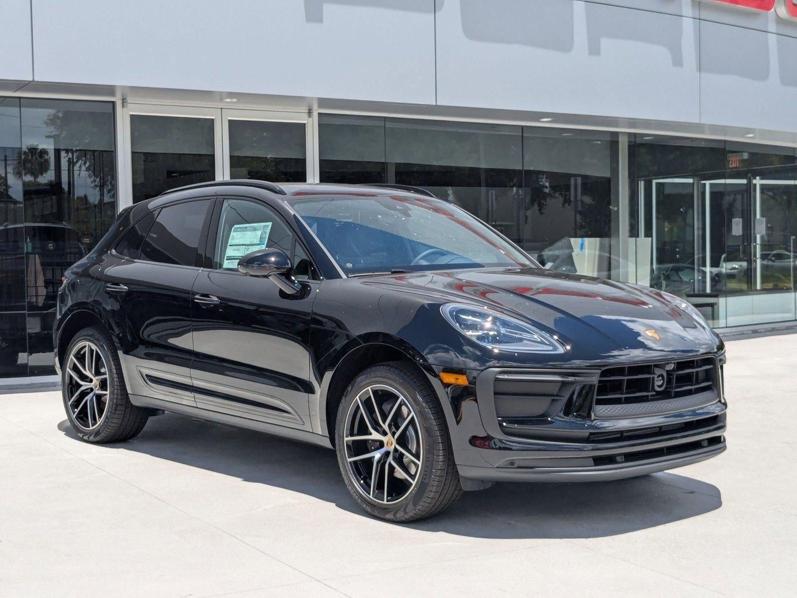 2025 Porsche Macan AWD