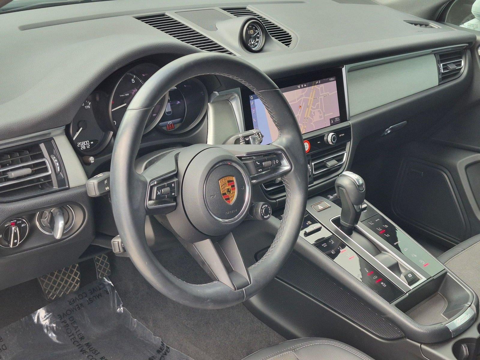 2023 Porsche Macan AWD