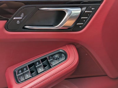 2024 Porsche Macan AWD