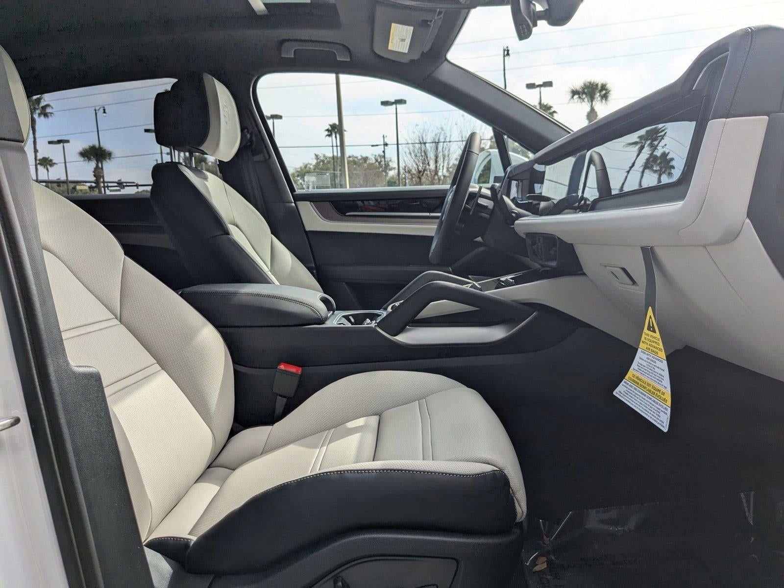 2025 Porsche Cayenne AWD