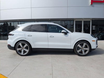 2025 Porsche Cayenne AWD