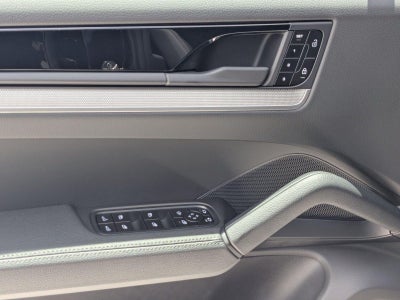 2025 Porsche Cayenne AWD