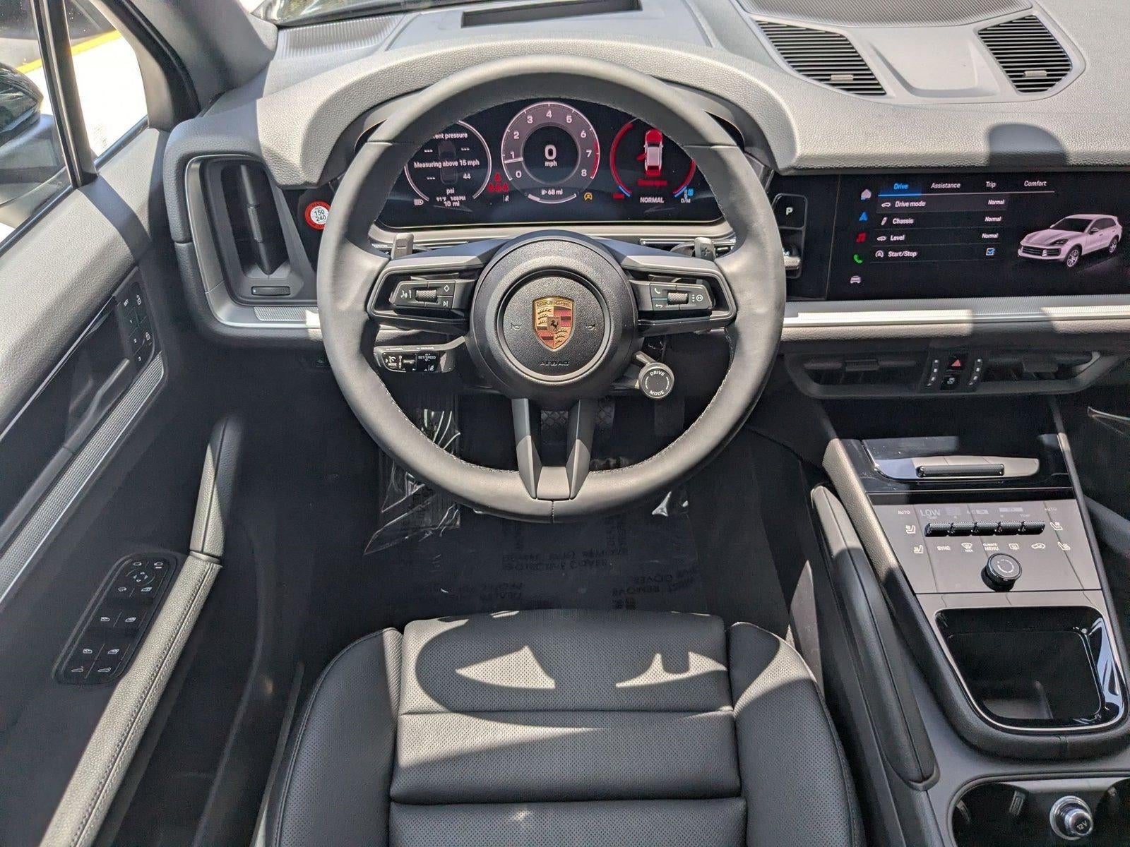 2025 Porsche Cayenne AWD