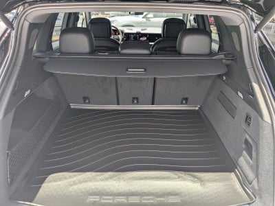 2025 Porsche Cayenne AWD