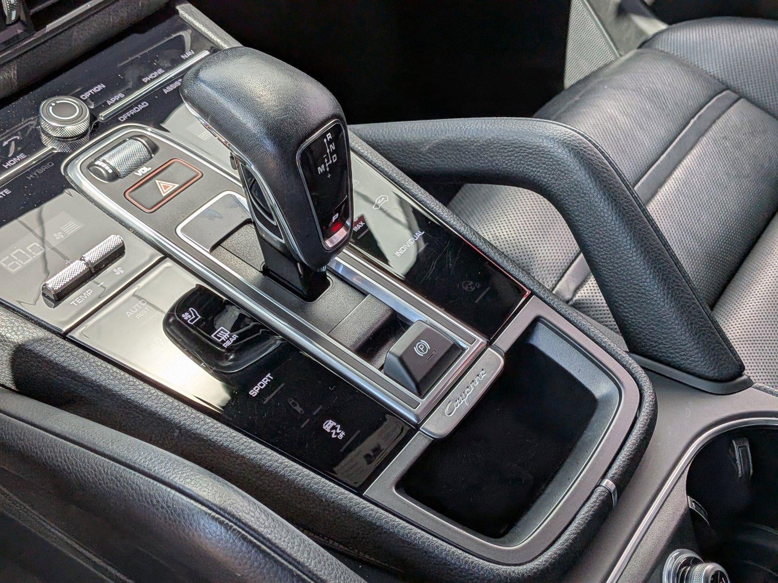 2023 Porsche Cayenne Platinum Edition AWD