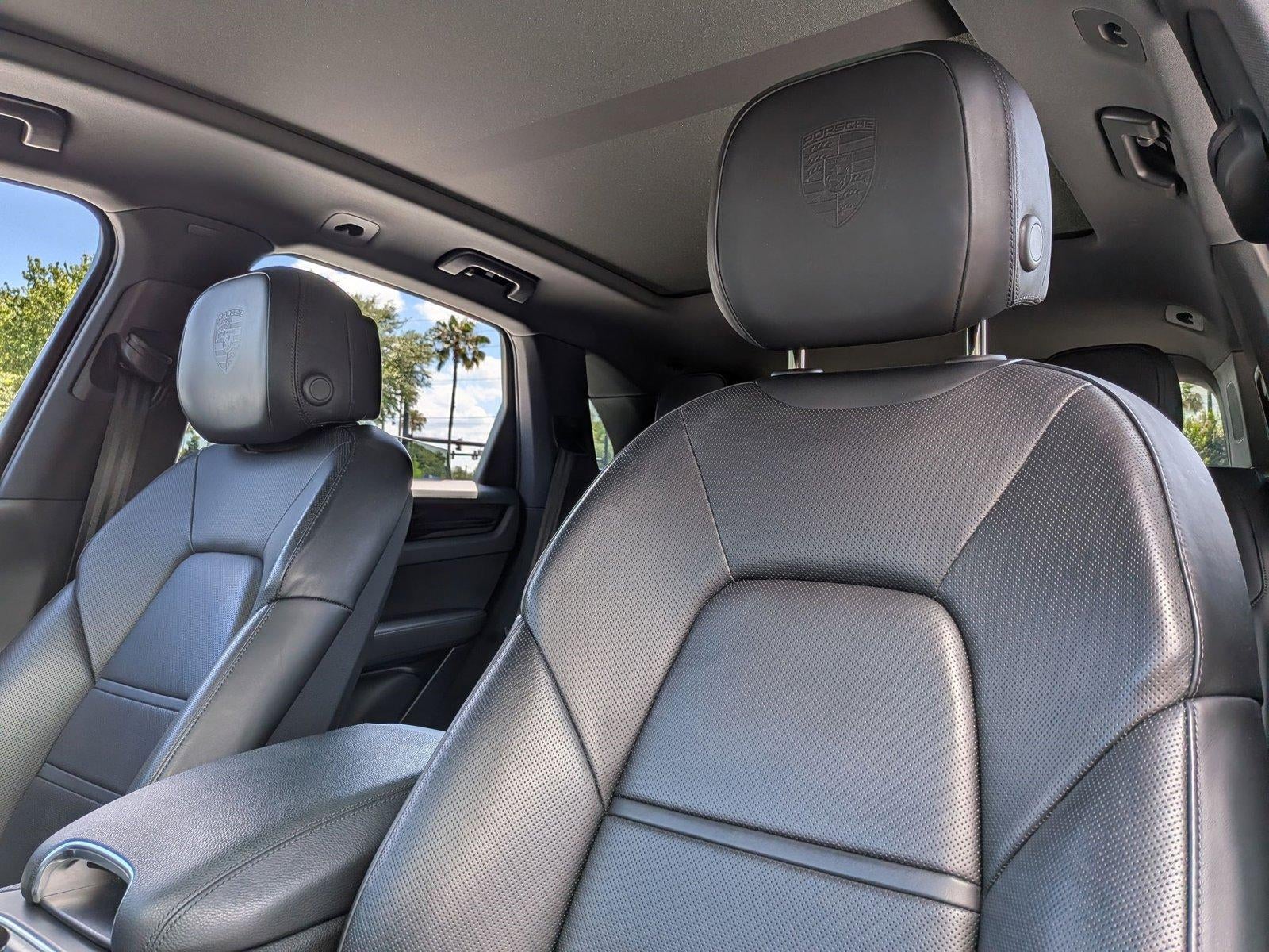 2023 Porsche Cayenne Platinum Edition AWD
