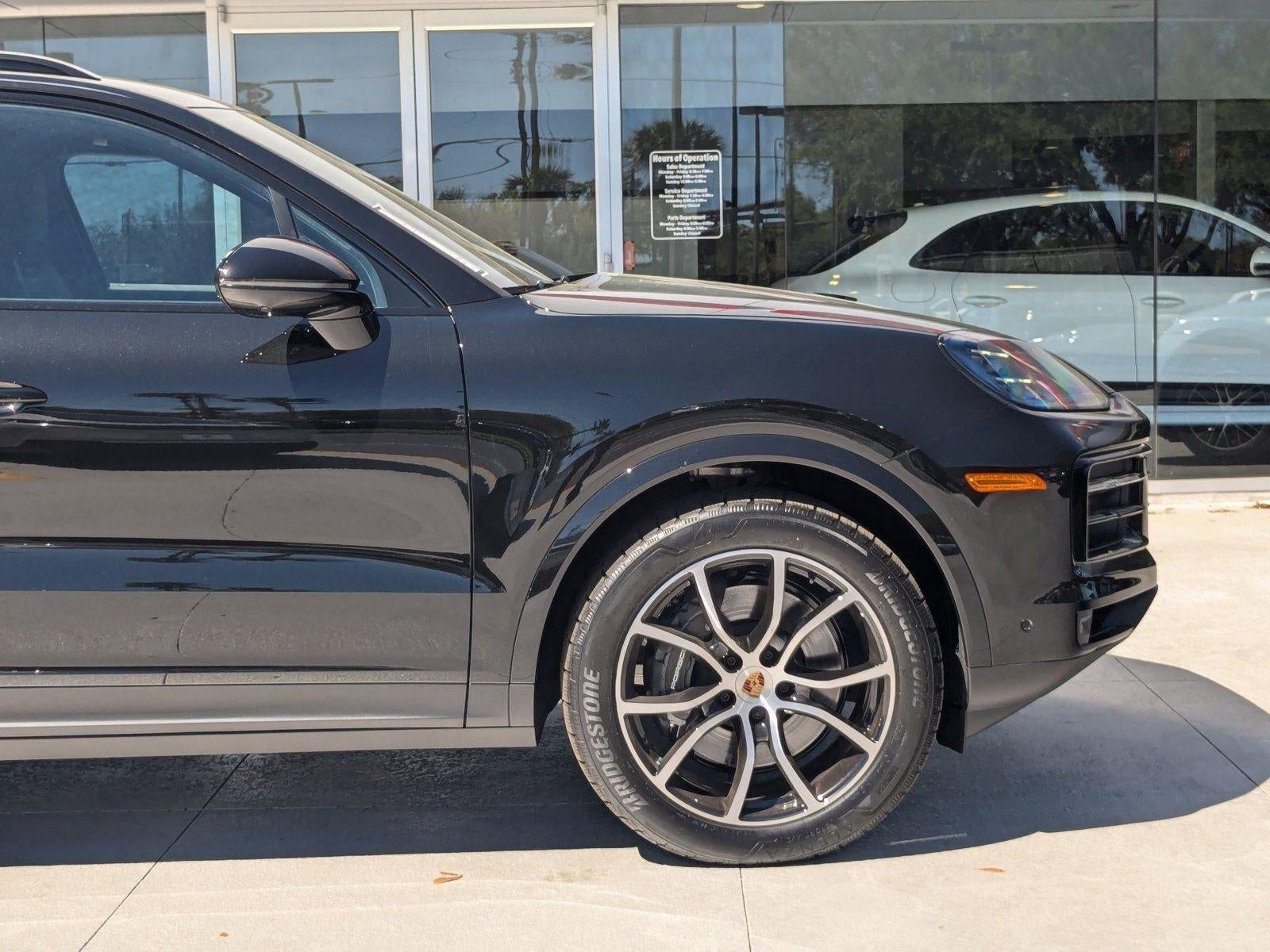 2025 Porsche Cayenne AWD