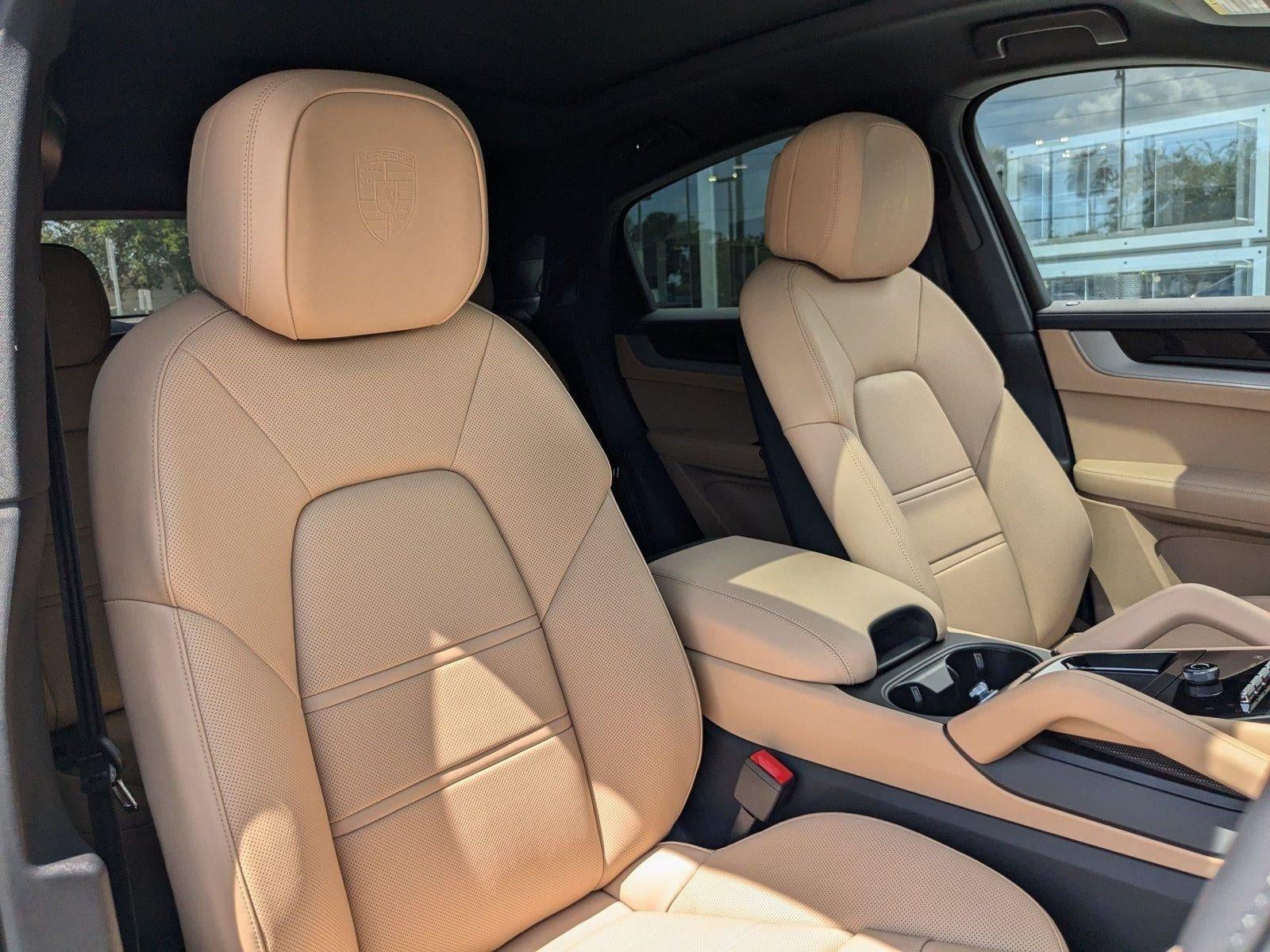 2025 Porsche Cayenne Coupe AWD
