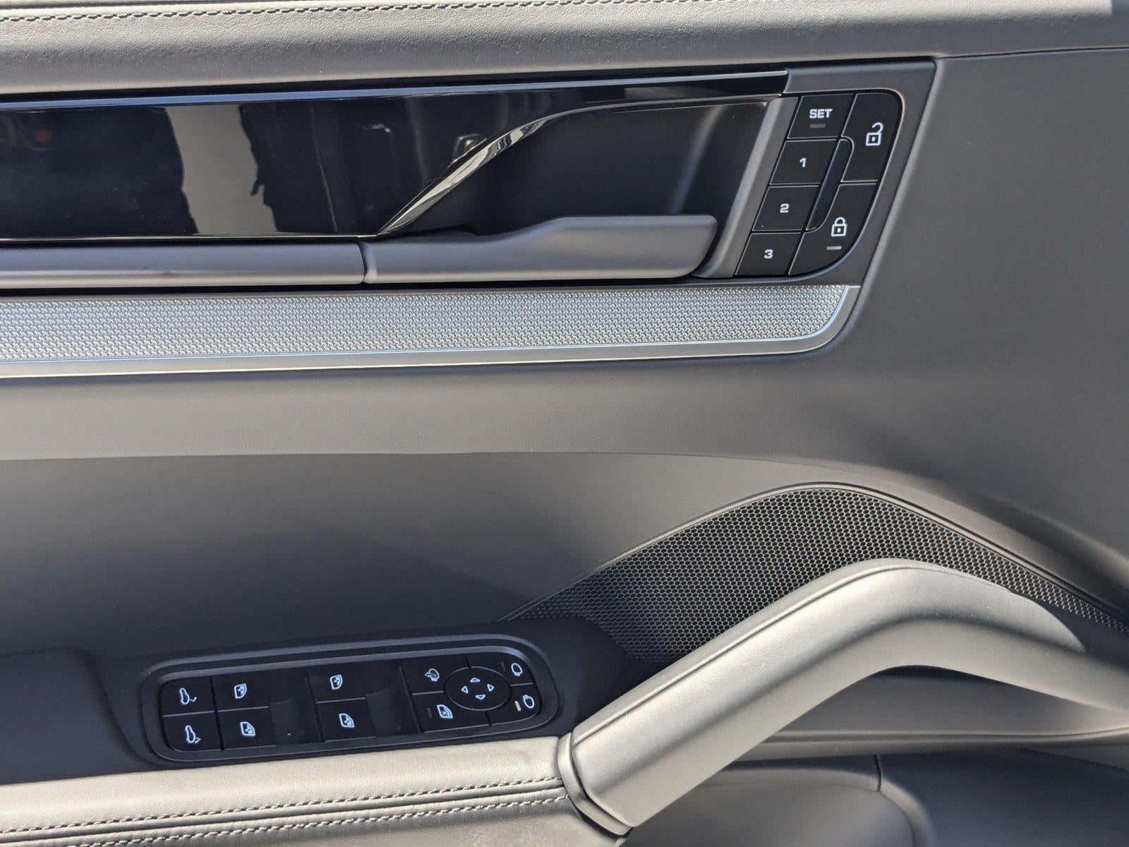 2025 Porsche Cayenne Coupe AWD