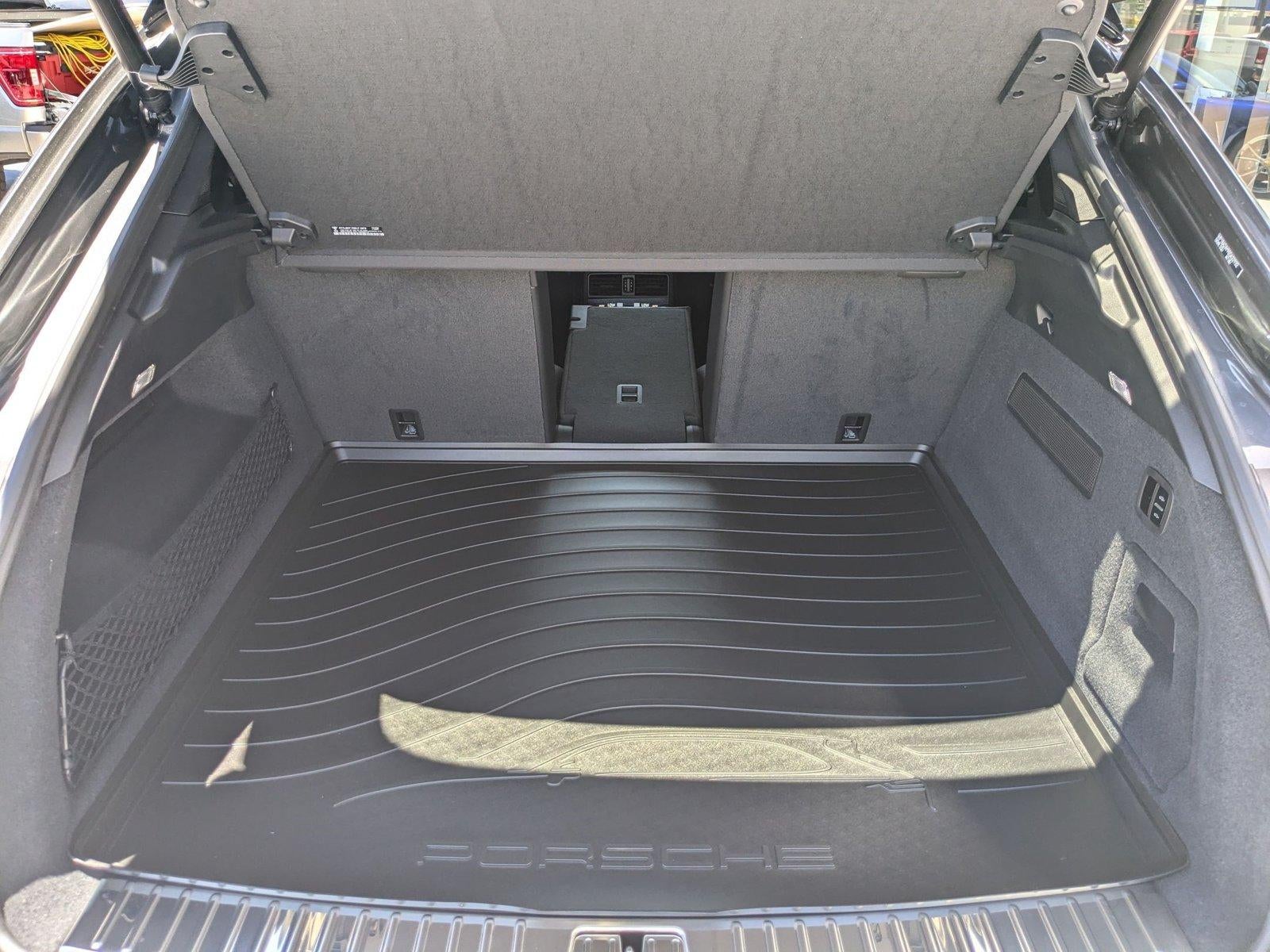 2025 Porsche Cayenne Coupe AWD