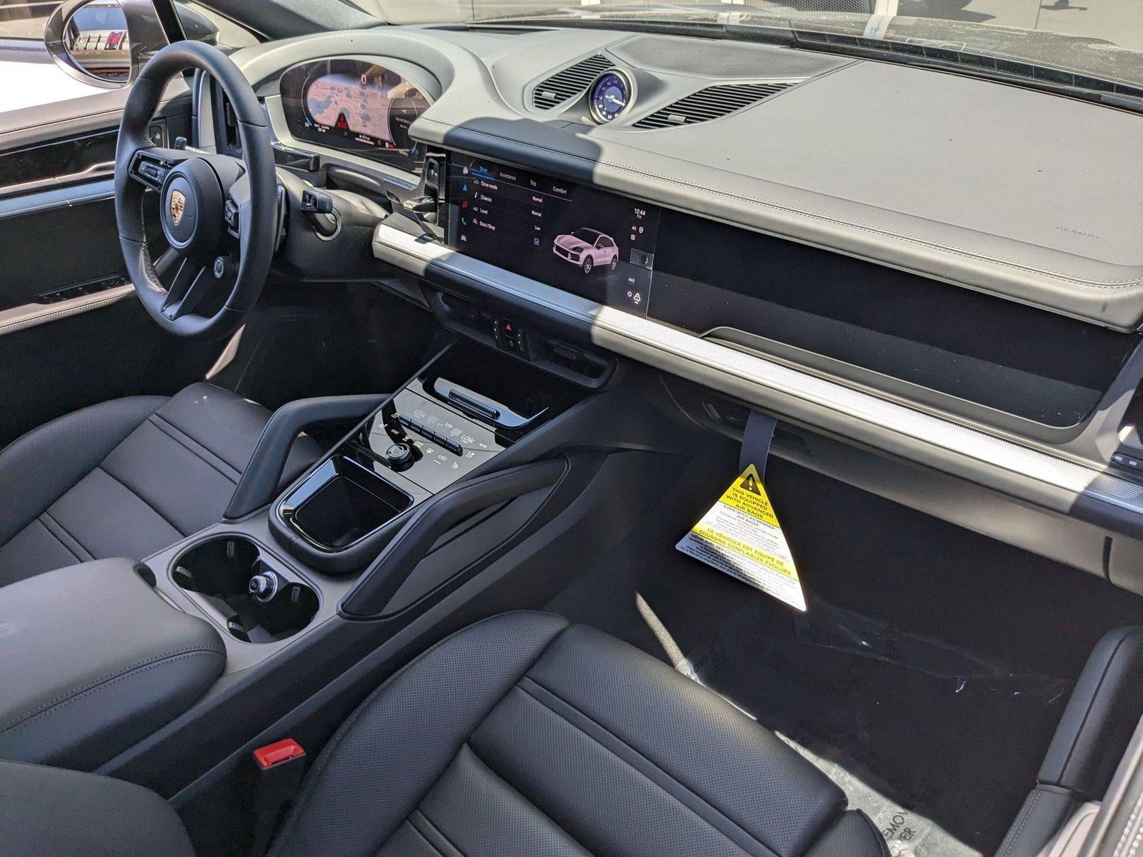 2025 Porsche Cayenne Coupe AWD