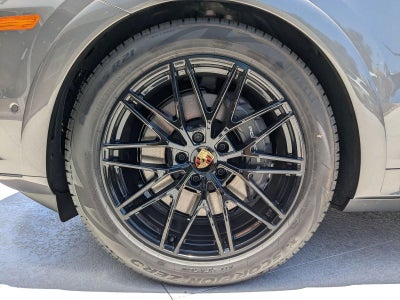 2025 Porsche Cayenne Coupe AWD